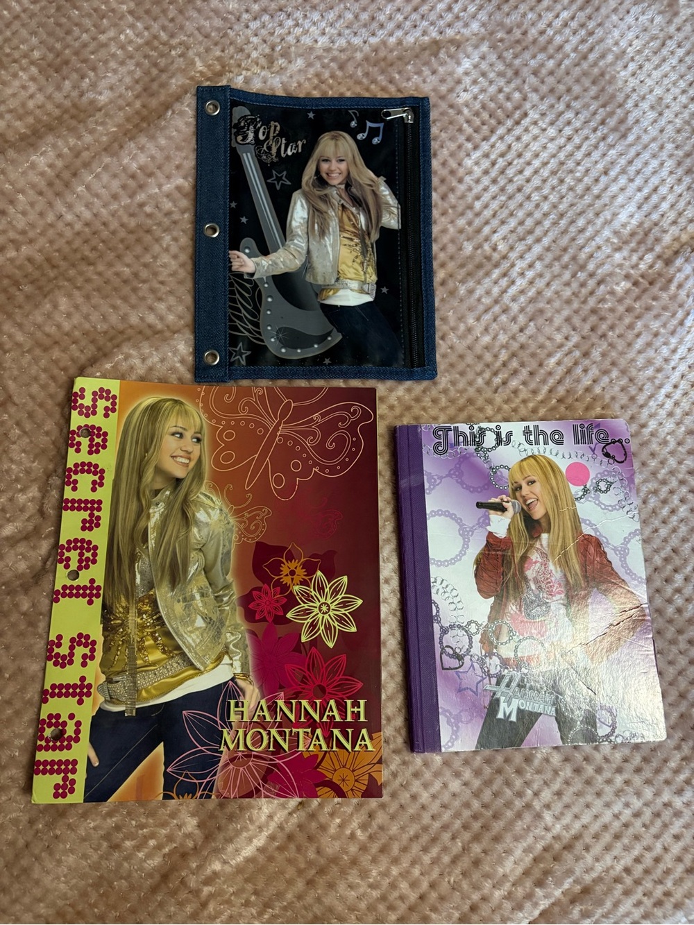 Hannah Montana collectible school supply set